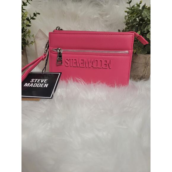 NWT Steve Madden Bayden Pink Flash Wallet With Wristlet - Picture 1 of 9